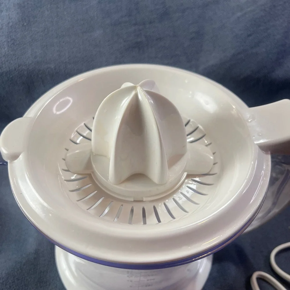 Proctor Silex 66332 Electric Citrus Juicer 34oz White Alex's Lemonade Stand J09